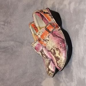 1101 Nurse Mates Gelsey Clogs